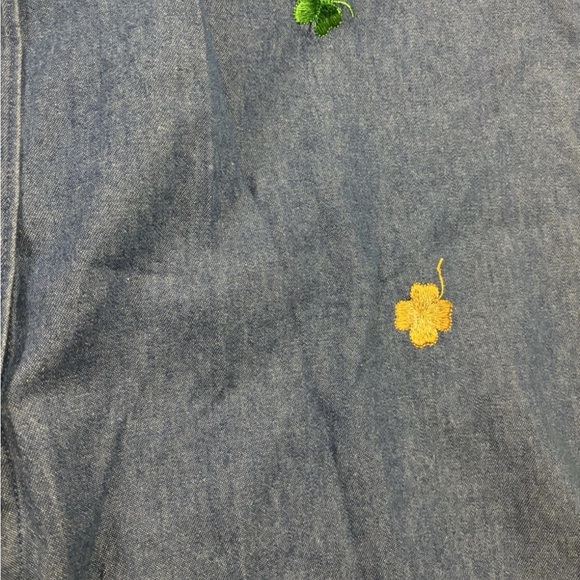 Quacker Factory Shamrock Embroidered Sequins Denim Button Size Large Patrick’s - Picture 6 of 7
